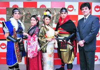 左から田中尚樹、南園みちな、福本愛菜、ミサイルマン岩部、座長の坂田大地。