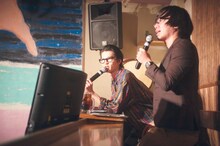 奥からモグライダー芝、シャラ～ぺ。