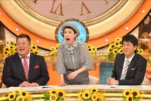 ブラックマヨネーズと久本雅美（中央）。(c)TBS