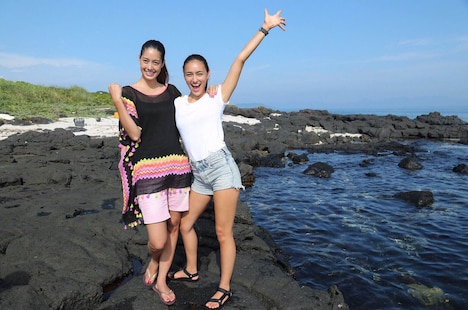 (左から)森泉、長谷川潤。(c)テレビ朝日