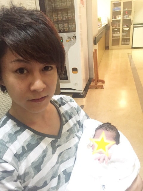 我が子を抱く流れ星・瀧上。