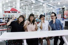 左から海原やすよ ともこ、すっちー、松浦真也。(c)テレビ大阪