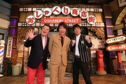 「スターが開店!淳&ブラマヨのおしゃべり商店街」MCのロンドンブーツ1号2号・田村淳(中央)とブラックマヨネーズ。(c)関西テレビ