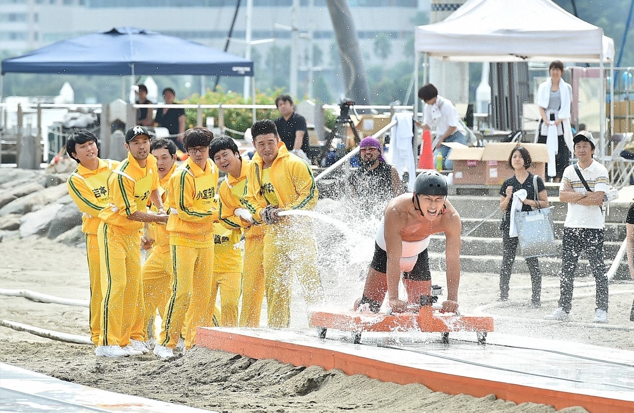 芸人40人が身体張るクイズバトル、石橋貴明「お馬鹿すぎる3時間半」