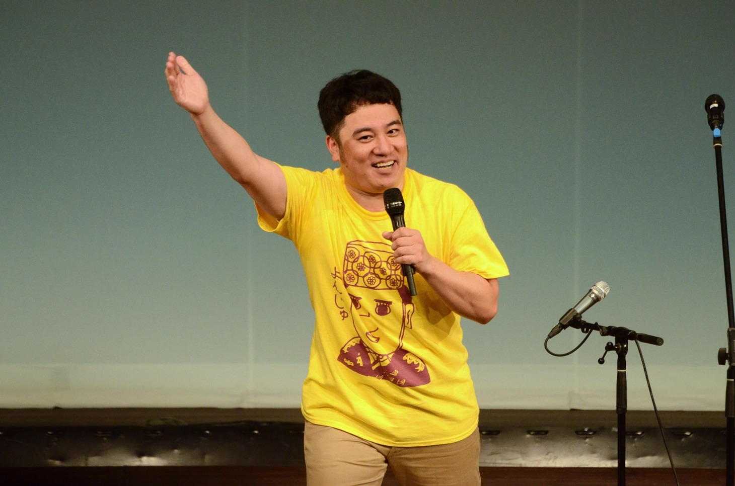エンディング時の与座よしあき。