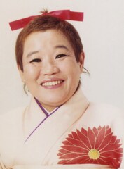 正司敏江が脳梗塞のため死去、酒井くにお・とおる「芸人魂を教わった気がします」