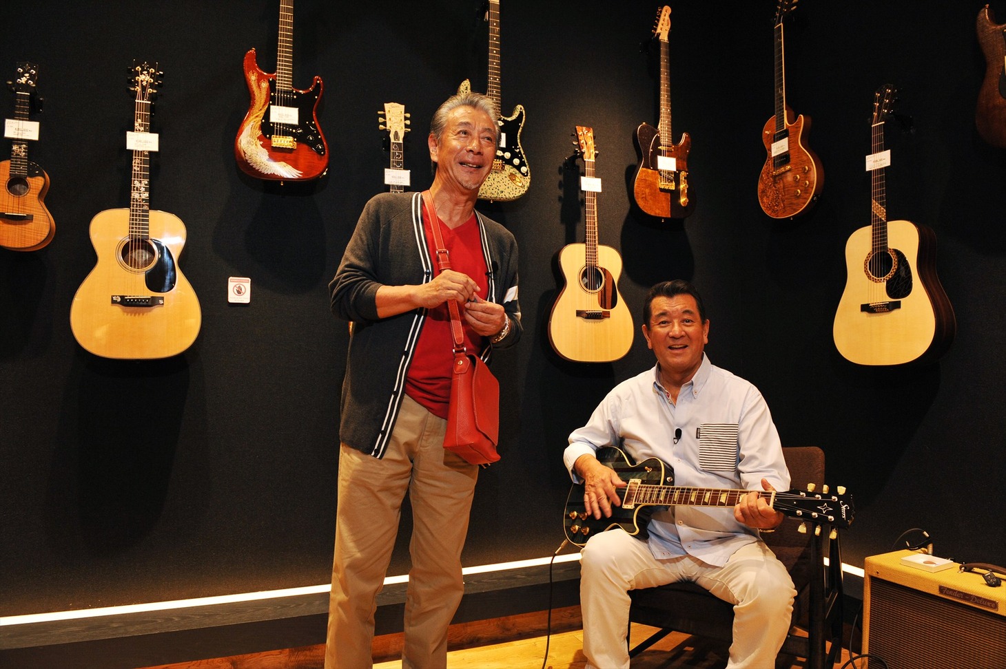 （左から）高田純次、加山雄三。