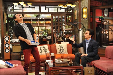 （左から）明石家さんま、古舘伊知郎。(c)関西テレビ