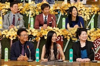 「秘密のケンミンSHOW 10年目突入SP」のゲストたち。(c)読売テレビ