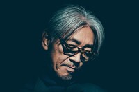 坂本龍一（Photograph by Chad Kamenshine）