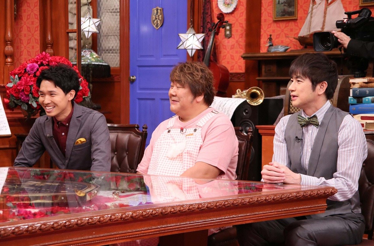 左から渡辺裕太、石塚英彦、羽鳥慎一。(c)日本テレビ