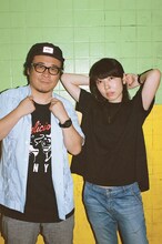 左からバッファロー吾郎A、山脇唯。