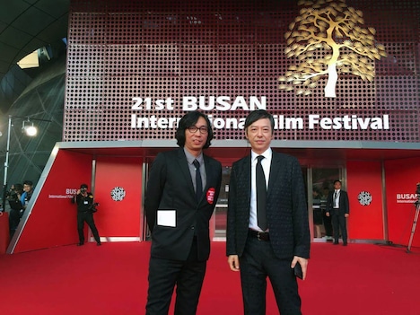 左から行定勲、板尾創路。