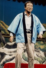 井上竜夫 (c)吉本興業