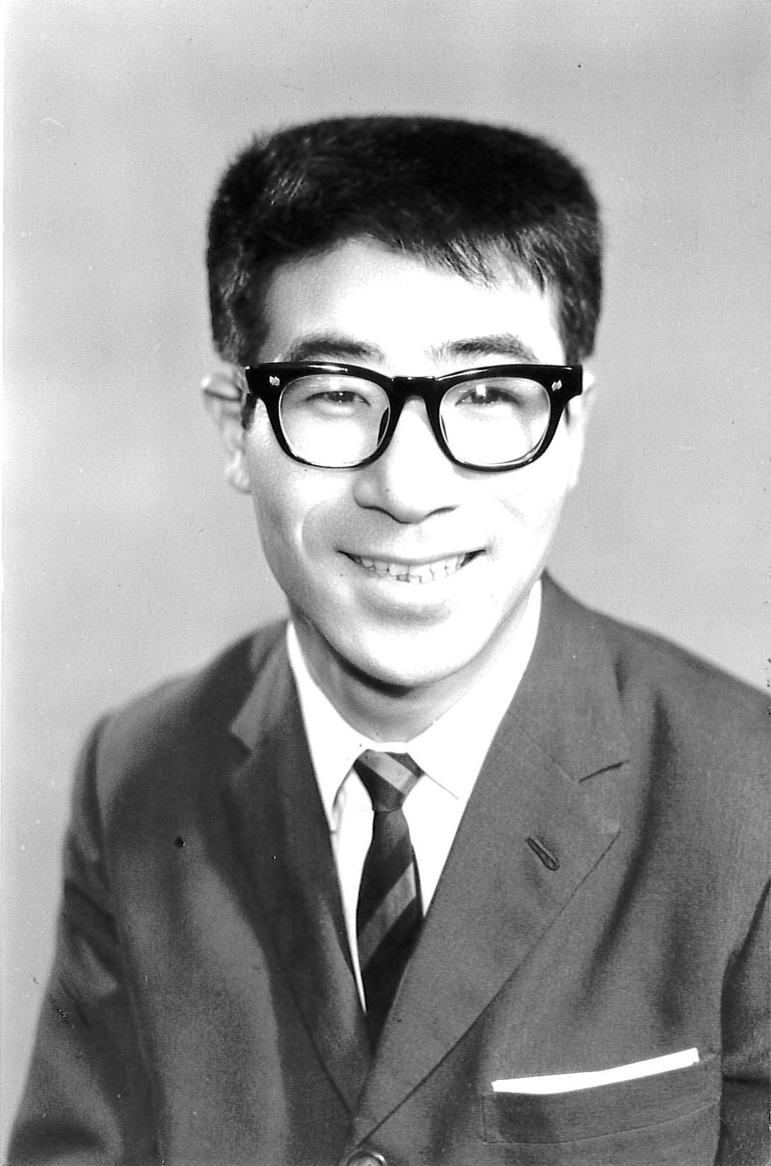 井上竜夫 (c)吉本興業