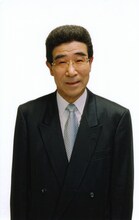 井上竜夫 (c)吉本興業