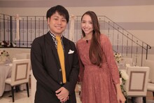 左から、MCを務めるNON STYLE井上と豊田エリー。