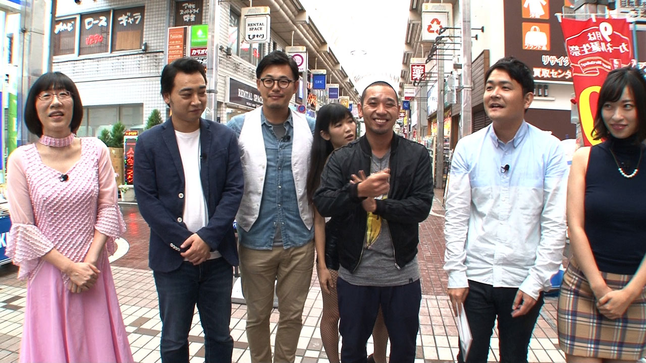 左から、ゲストの阿佐ヶ谷姉妹・江里子、ジャングルポケット斉藤、アルコ＆ピース平子。