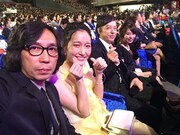 「第21回釜山国際映画祭」オープニングセレモニーの様子。左から行定勲、芦那すみれ、板尾創路、岡村いずみ。