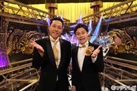 （左から）東野幸治、ウエンツ瑛士。