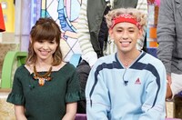 左から比花知春、りゅうちぇる。(c)読売テレビ