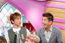 左からよゐこ濱口、勝俣州和。(c)読売テレビ