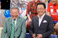 左からみのもんた、梅沢富美男。(c)読売テレビ