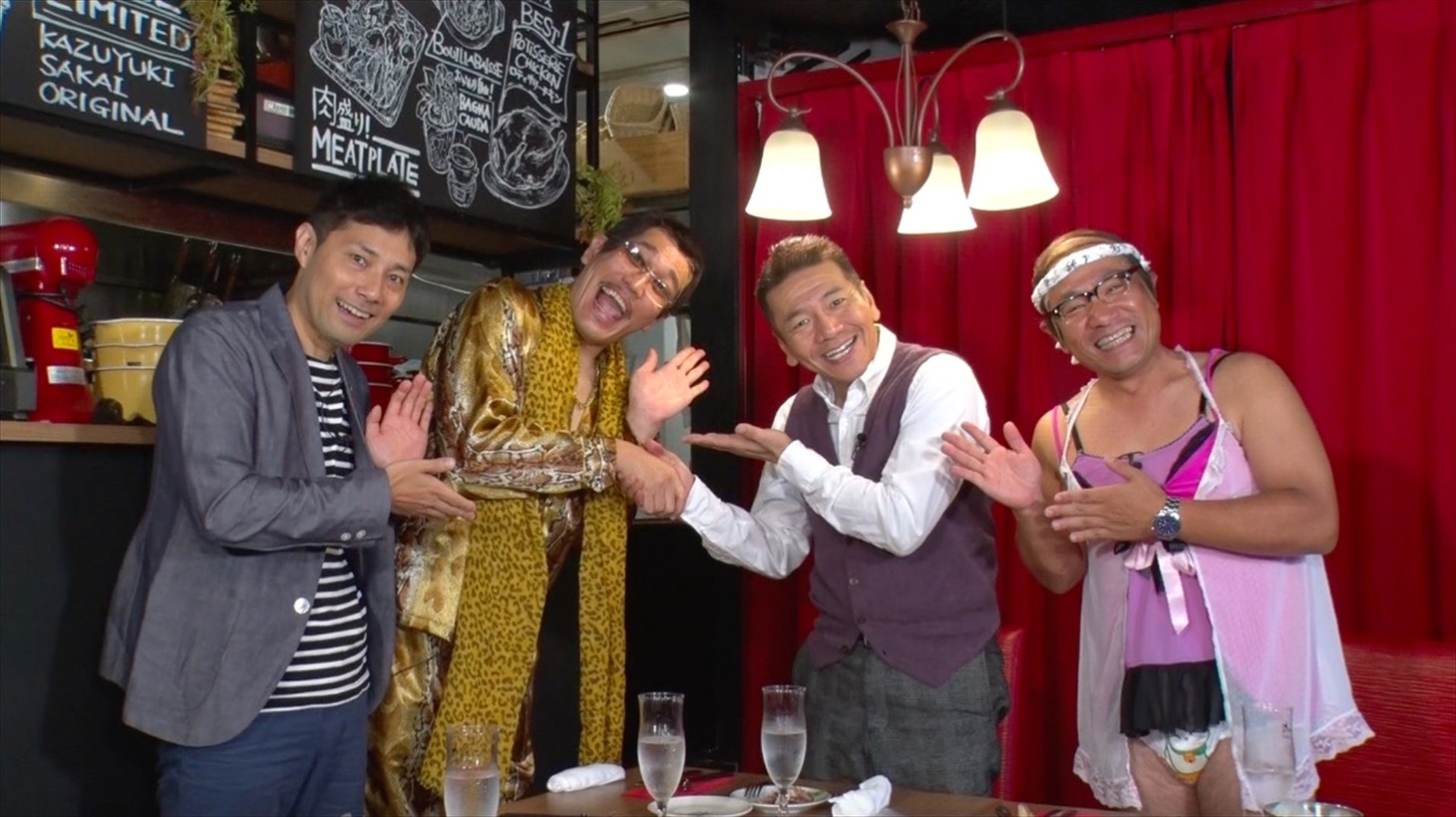 （左から）浜ロン、ピコ太郎、くりぃむしちゅー上田、桐畑トール。(c)テレビ朝日