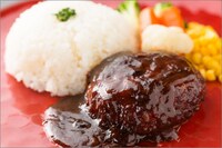 「加藤牛肉店」の自家製手ごねハンバーグ。