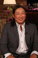 ロバート秋山 (c)フジテレビ / フジゲームス