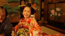 第1回「お見立て」で花魁を演じる前田敦子。(c)NHK
