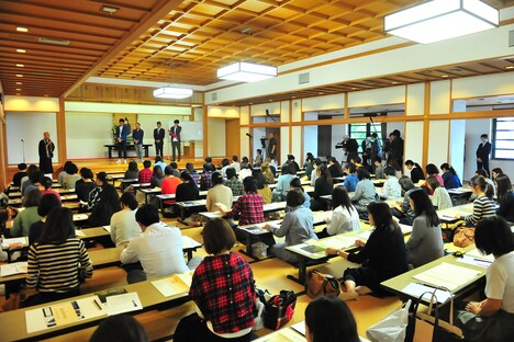 「大・哲夫塾」の様子。