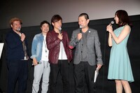 舞台挨拶の様子。