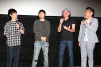 舞台挨拶の様子。