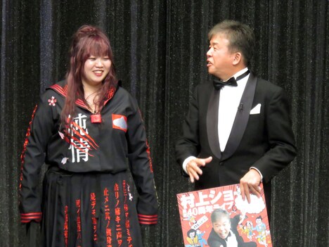 左からバターぬりえ、村上ショージ。