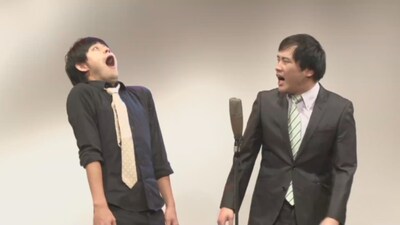 DVD「オジンオズボーン単独ライブ『オジンオズボーンが17年やってきた！ ワァ！ワァ！ワァ！』」に出演するオジンオズボーン。