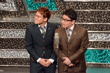 満席の会場を見渡すミキ。