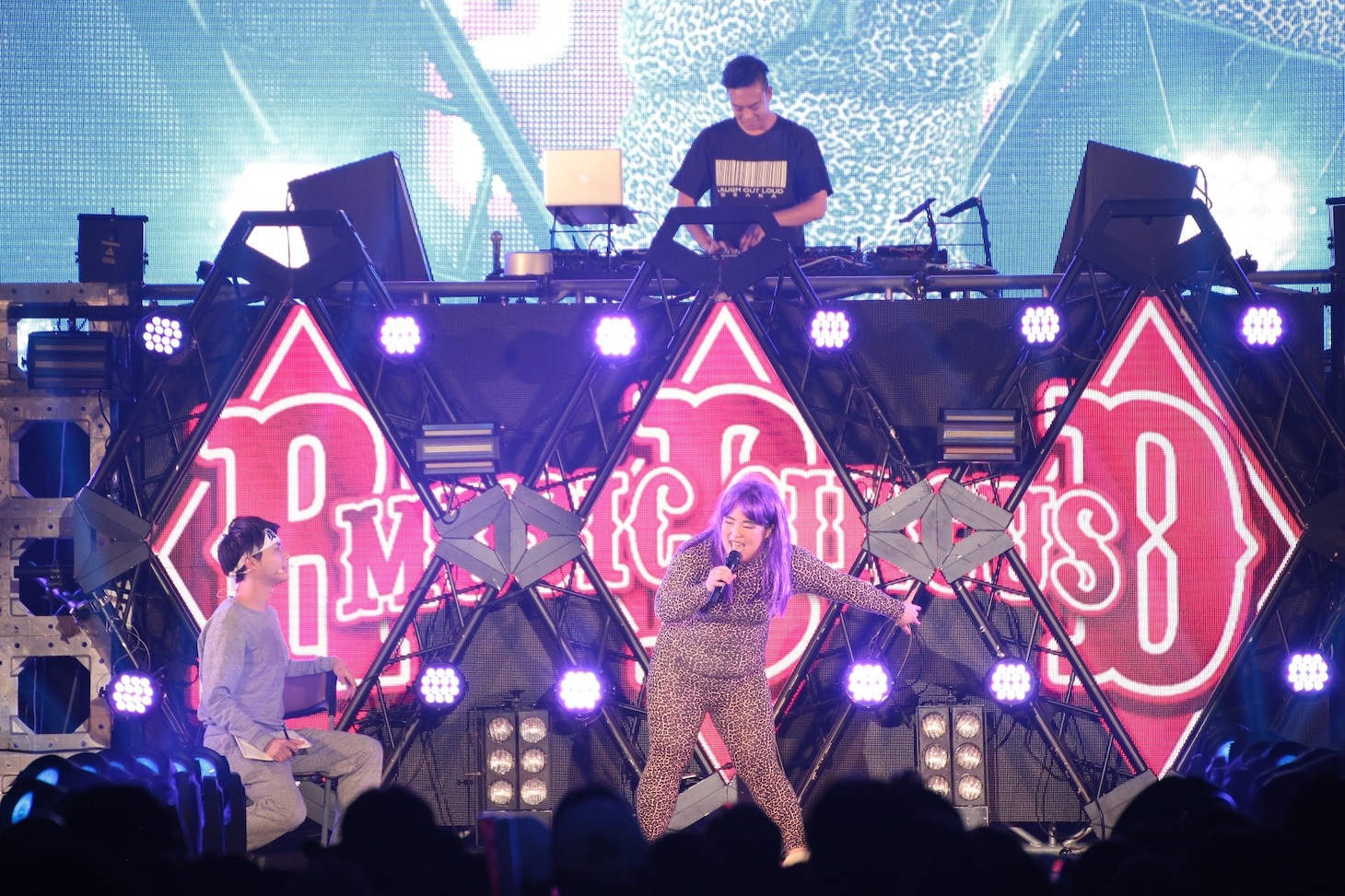 「日本女子博覧会2016 meets MUSIC CIRCUS RED」のワンシーン。