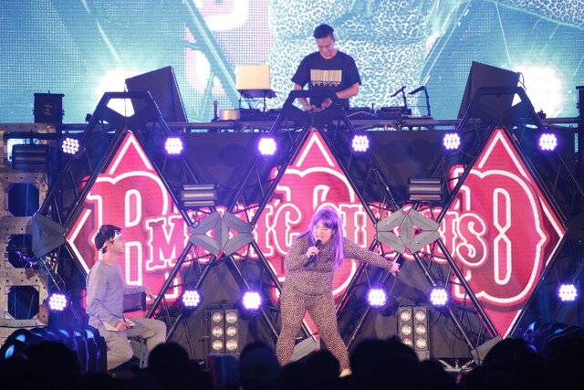 「日本女子博覧会2016 meets MUSIC CIRCUS RED」のワンシーン。