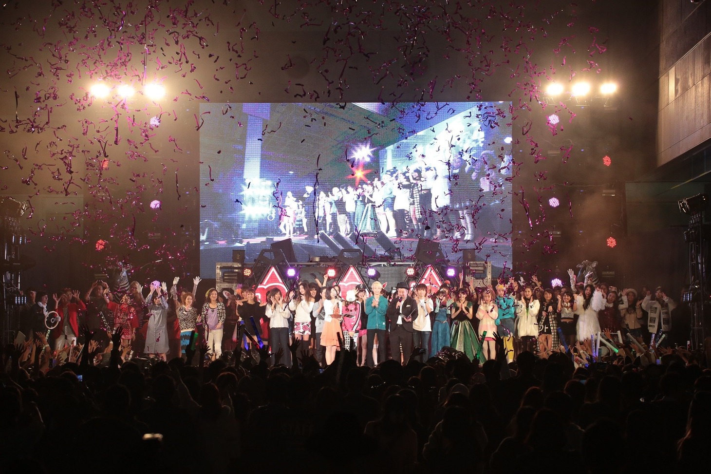 「日本女子博覧会2016 meets MUSIC CIRCUS RED」のワンシーン。