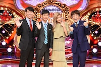 ネプチューンとローラ（右から2人目）。(c)TBS