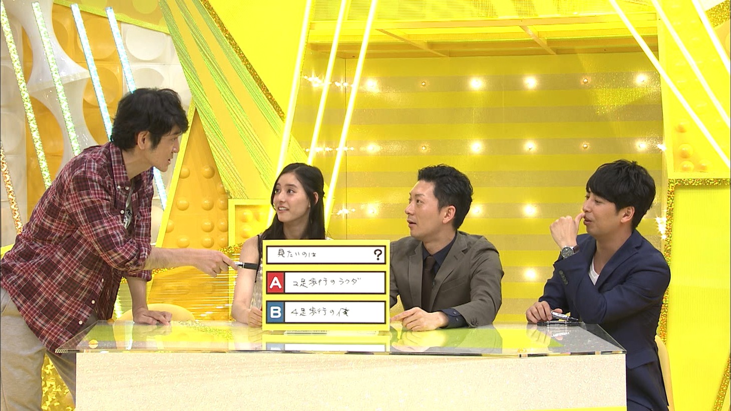 左からココリコ田中、新木優子、ニューヨーク。(c)メ～テレ