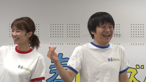 バカリズムと菜乃花（左）。(c)テレビ朝日