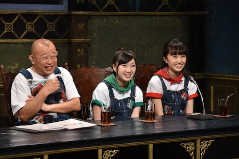 （左から）笑福亭鶴瓶、有安杏果、百田夏菜子。(c)関西テレビ