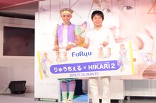 左からりゅうちぇる、NON STYLE井上。