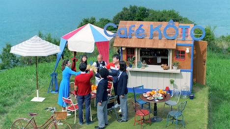 「オランジーナ」の新作テレビCM「恋の予感篇」のワンシーン。