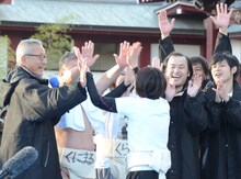 光浦靖子の活躍を喜ぶ大竹まことチーム。