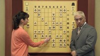 タウンワークの新CM「将棋の対局」編のワンシーン。