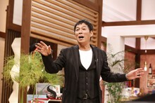 「第1回明石家紅白！」に出演する明石家さんま。(c)NHK