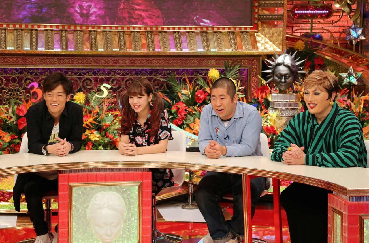 （左から）陣内智則、藤田ニコル、ハライチ澤部、ナジャ・グランディーバ。(c)関西テレビ